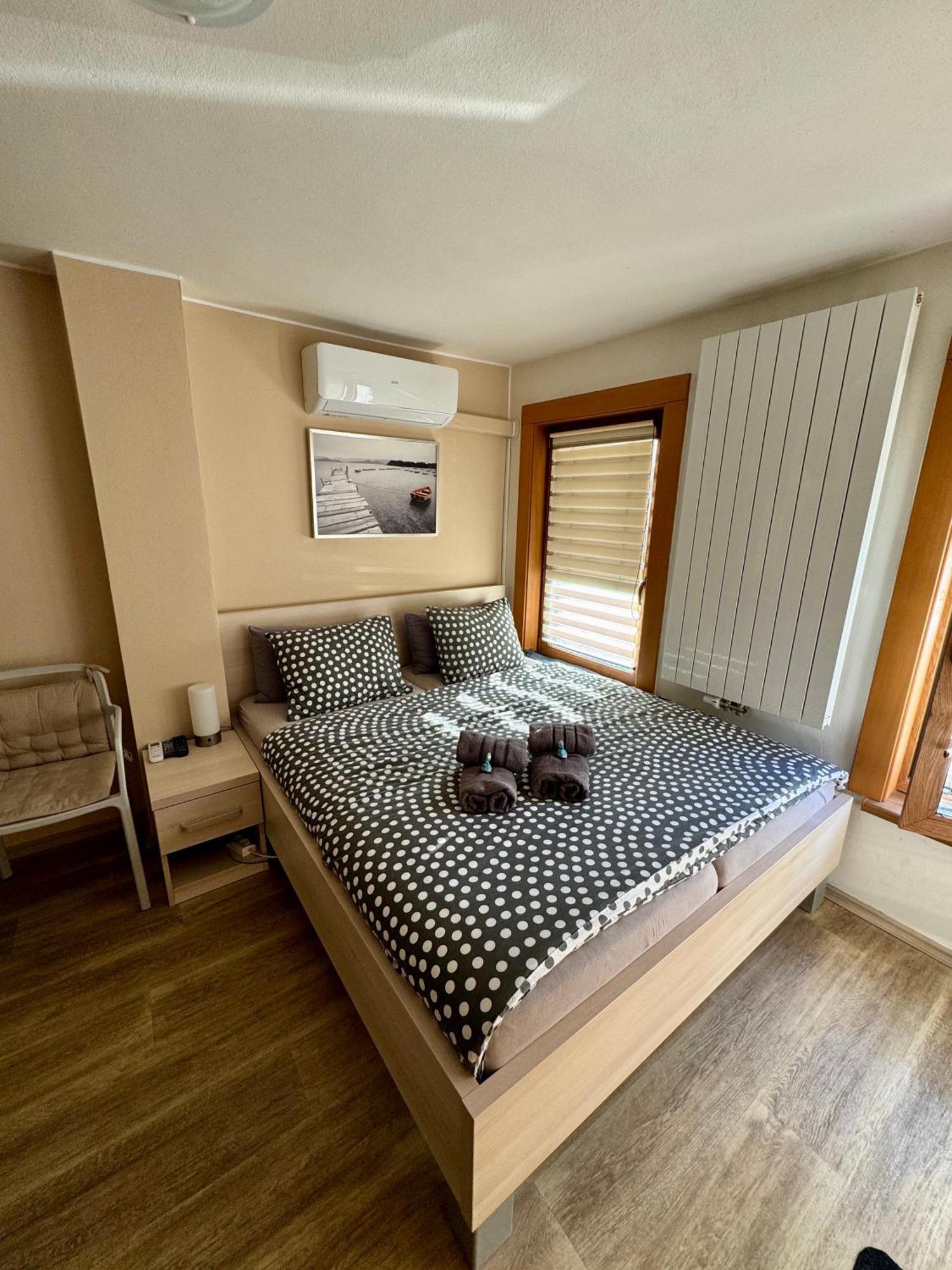 Apartman Mh Břeclav Buitenkant foto